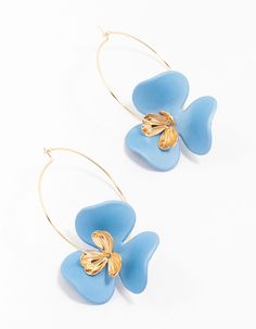 Bring the floral glam with these fun statement earrings. These earrings feature a cool floral design in a vibrant blue tone, so you can add a pop of colour and floral glam all at once. Color: Blue Dimensions: Length 40 mm x Width 35 mm | Lovisa Blue Flower Petal Gold Hoop Earring Gold Hoop Earring, Blue Tone, Flower Petal, It's Hot, Vibrant Blue, Blue Tones, Blue Flower, Gold Hoop, Flower Petals