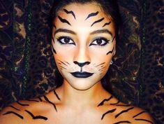 Tiger Costume Diy, Tiger Face Paint, Carnaval Make-up, Tiger Halloween Costume, Tiger Makeup, Tiger Halloween, Meme Costume, Halloween Make-up Looks