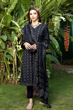 LSM Lakhany CVC-1013-C Cashmi Vool Vol 2 Original brand suit fabric and photography lite diffrance in actual print. Designs Kurti, Sobia Nazir, Asian Designers, Asim Jofa, Page 404, Sana Safinaz, Unstitched Suits, Indian Dress, Suit Fabric