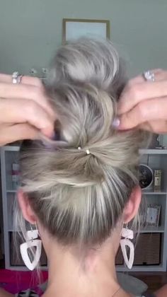 Ponytail Updos, Thin Hair Updo, Hair Updos Tutorials, Short Hair Up, Long Thin Hair