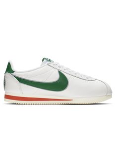 NIKE CORTEZ STRANGER THINGS - WHITE/PINE GREEN-COSMIC CLAY-SAIL. #nike #shoes Nike Cortez Green, Jordan Iii, Nike Snkrs, Nike Classic Cortez, Classic Cortez, Nike Classic, Nike Green, Latest Sneakers, Nike Fashion