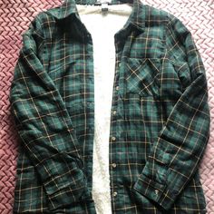 Nwot - Never Worn. Sherpa Lined Flannel Jacket Green Long Sleeve Flannel Shirt For Winter, Cozy Flannel Outerwear For Winter, Winter Green Flannel Shirt With Pockets, Cozy Flannel Winter Outerwear, Green Long Sleeve Winter Flannel Shirt, Trendy Flannel Button-up Outerwear, Cozy Flannel Outerwear With Long Sleeves, Cozy Long Sleeve Flannel Outerwear, Green Winter Button-up Flannel Shirt