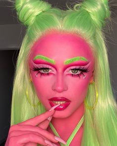 Sam🍒 on Instagram: “If I were on planet H.E.R🪐💗 . @plouise_makeup_academy limelight paint, extra spicy paint and winter rose base @makeupforever flash colour��…” Colorful Alien Makeup, Rhinestone Alien Makeup, Planet Her Costume, Doja Cat Alien Makeup, Glam Alien Makeup, Alien Drag Makeup, Alien Rave Costume, Retro Alien Makeup, Planet Her Makeup