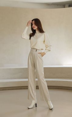 Korean Fashion Elegant Classy, Classy Female Outfits, Ceo Outfit Woman Boss Korean, Female Office Wear, Motif Outfit, Korean Hairstyle Ideas, Semi Formal Outfits For Women, Wedding Attire For Women, Semi Formal Outfits