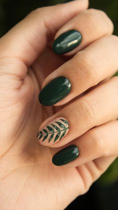 Gel Pedicure, Green Nail Designs, Green Nail Polish, Easy Nails, Green Nail, Nail Colours, Spring Nail Art, Trendy Nail Design, Pedicure Nail Art