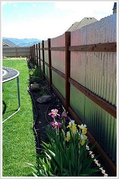 Outdoor Privacy Screens - Find thousands of brands and great products, all designed for the modern shopper like YOU. Check It Out Now! Cheap Privacy Fence, Corrugated Metal Fence, Diy Privacy Fence, Cheap Fence, Cheap Backyard, Garden Ideas Cheap, Backyard Privacy, Diy Fence