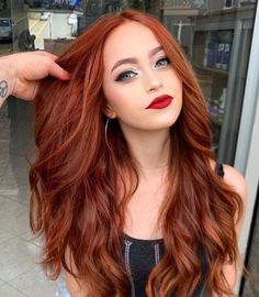 Bright Auburn Hair for Green Eyes Auburn Hair Colors, Hair Colors For Blue Eyes, Pale Skin Hair Color, Auburn Hair Color, Hair Colour For Green Eyes, Red Hair Trends, Hair Pale Skin, Shades Of Red Hair