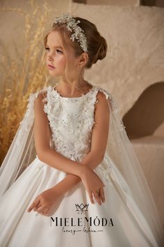 Primrose Couture Flower Girl Communion Dress - Miele Moda Luxury Fashion First Communion Dresses For Teens Church, 1st Communion Hairstyles Veils, First Communion Dresses Catholic, 1st Communion Dresses, Comunion Dress, White Communion Dress, Communion Tiara, Communion Headband, Communion Headpiece