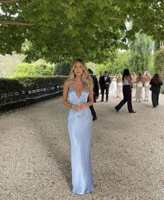 Wedding Guest Outfit Inspiration, Tomato Girl, Prom Dress Inspo, Fest Outfits, Chique Outfits, Looks Party, Prom Dress Inspiration, Cute Prom Dresses, Pretty Prom Dresses