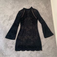 Absolutely Stunning Size 6/M Per Tag Offers Welcome Black Long Sleeve Bodycon Dress For Dinner, Black Lace Dress With Sheer Sleeves For Formal Occasions, Black Formal Lace Dress With Sheer Sleeves, Black Lace Dress With Sheer Sleeves For Party, Black Midi Lace Dress With Ruffles, Black Lace Bodycon Dress For Formal Occasions, Black Lace Dress With Sheer Sleeves For Evening, Formal Black Lace Bodycon Dress, Black Lace Midi Dress For Night Out