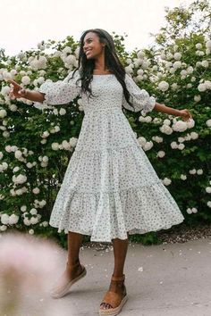 Casual Dresses For Summer, Summer Dress Ideas, Simple Spring Outfits, Diy Sy, Smocked Top, Outfit Trends, Tea Length Dresses, Church Outfits, Tea Length