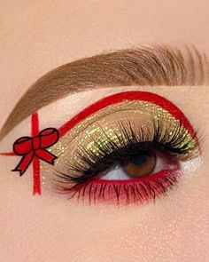 Christmas Makeup Art, Christmas Makeup Looks Simple, Creative Christmas Makeup, Eyeliner Creative, Simple Christmas Makeup, Makeup Looks Christmas, Grinch Makeup, Reindeer Makeup