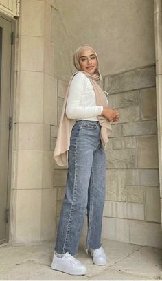 Modest Hijab, Hijabista Fashion, Stile Hijab, Looks Jeans, Street Hijab Fashion, Modern Hijab Fashion, Mode Turban