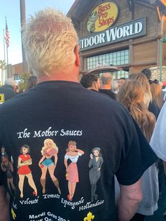 the back of a man's t - shirt that says, the mother saucers