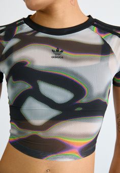 adidas Originals PRIDE MESH SHORT - Print T-shirt - multicolor grey two Sports Fashion Design, Graphic Streetwear, Custom Sportswear, Fashion Illustrations Techniques, Football Fashion, Best Friend Outfits, Mesh Short, Style Sportif, Boutique Interior