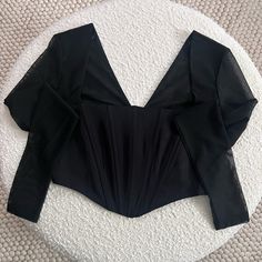 Size Small Structured “Corset” Top With Mesh Sleeves New With Tags. Black Fitted Evening Crop Top, Fitted Black Crop Top For Evening, Fitted Black Crop Top For Formal Occasions, Black Fitted Crop Top For Formal Occasions, Formal Fitted Black Crop Top, Chic Black Crop Top For Formal Occasions, Corset With Sleeves, Net Corset, Peasant Crop Top