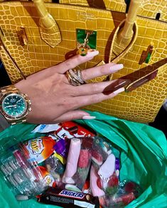 Georgina Rodriguez Watch, Georgina Rodriguez, Houston Restaurants, Luxury Lifestyle Women, Expensive Jewelry Luxury, Nail Ring, Expensive Jewelry, Black Aesthetic Wallpaper