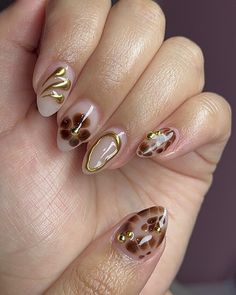 fall sets incoming 🍂✨ inspo : @nailz.bychristine #batonrougenailtech #nails #nailinspo #explore #explorepage #donebyhai #nailinspo2024 #225nailtech #2024nails #nailsofinstagram #nails #nailstagram #nailsnailsnails #nailsoftheday #nailinspiration #birthdaynails #naildesigns #summernails #summernails2024 #fallnails🍁🍂 #fall #fallnails #fallnaildesigns #fallnailinspo #brownnails Nails Con Relieve, Brown And Gold Nails, Masc Nails, Natural Acrylic Nails, Wow Nails, Gelish Nails, Gel Nails Diy, Almond Nails Designs, Uñas Acrilicas