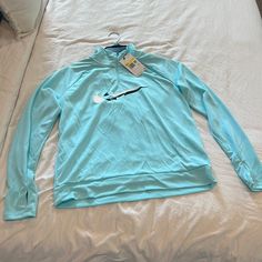 Baby Blue Pullover With Quarter Zip. Has Thumb Holes. See Very Minor Stain By Left Front Sleeve On Front & Back. Black Nike Sweatshirt, Nike Cropped Hoodie, Funnel Neck Hoodie, Nike Women Sweatshirt, Tops Nike, Nike Sweats, Nike Zip Up, Yellow Hoodie, Blue Pullover