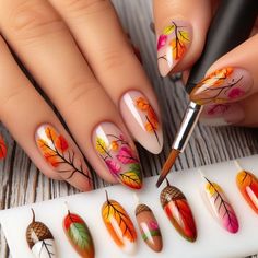 Autumn Nails 2023 Trends, Fall Nails 2023 Trends, French Tip Nails With Flowers, Yellow French Tip Nails, Yellow Nail Ideas, Yellow French Tip, Fall Nails 2023, Nails With Flowers, Fox Nails