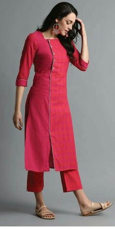 Design Kurta, Salwar Neck Designs, Stylish Kurtis Design, Indian Kurti Designs, Kurti Sleeves Design, New Kurti Designs, Churidar Designs, Simple Kurta Designs