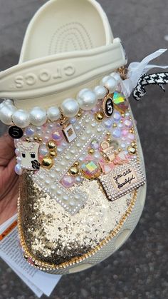 Decorated Crocs, Designer Crocs, Crocs With Charms, Bedazzled Shoes Diy, Pearl Boots, Cross Shoes, Bling Bottles, Bedazzled Shoes, Blue Crocs