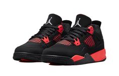 The Air Jordan 4 Retro 'Red Thunder' is a stylish sneaker for kids. It features a black and red colorway, with a rubber sole and Jumpman logo in white. Its iconic silhouette is inspired by the original Air Jordan 4, with no extreme changes. This sneaker is perfect for everyday activities, and is sure to make a statement. It's a great addition to any sneaker collection, and is sure to be a hit with kids. (AJ4/SNKR/Mid Top/Basketball) Fade-resistant Low-top Air Jordan 4 For Streetwear, Low-top Fade-resistant Air Jordan 4 For Streetwear, Fade-resistant Air Jordan 4 For Streetwear, Air Jordan 4 Fade-resistant For Streetwear, Sporty Air Jordan 4 Fade-resistant For Streetwear, Sporty Breathable Air Jordan 4 For Streetwear, Fade-resistant Air Jordan 4 For Light Sports, Sporty Fade-resistant Air Jordan 4, Red Fade-resistant Sneakers For Streetwear