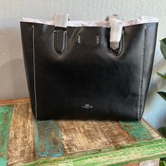 Gorgeous Black Leather Coach Bag. Brand New With Tags. 16” X 11.5” X 5” Red Interior. Could Definitely Fit A Laptop. Pink Coach Purses, Beige Purses, Blue Coach, Leather Satchel Handbags, Medium Handbags, Bags Coach, Brown Shoulder Bag, Leather Coach, Red Interior