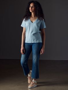 The Emery Pima V-Neck Tee—constructed from 100% organic pima cotton—is the ultimate foundational layer for your spring-to-summer wardrobe. We’ve elevated the classic style, ensuring all-day comfort and long-term durability. Everyday Blue Organic Cotton Top, Blue Organic Cotton T-shirt For Spring, Spring Organic Cotton Tops For Casual Gatherings, Pima Cotton, V Neck Tee, Summer Wardrobe, Card Sizes, Flight, Classic Style