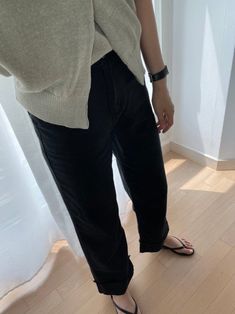 Stylish denim trousers with turn-up hem. Comfortable loose fit. Model is in MINUSEY S. ✔️ Free worldwide express shipping over $100✔️ Loved by 6,500+ customers✔️ Limited edition collections, maximum style⠀⠀⠀⠀⠀⠀⠀⠀⠀Stay ahead of the trend with can’t-find-anywhere-else staples. Your closet will thank you 💕 * MINUSEY S = EU 34, US 2* MINUSEY M = EU 36, US 4* 100% Cotton* Dry clean* Made in Korea - Model Height: 170cm/5'7" (US2, EU34) Trendy Cotton Bottoms With Rolled Hem, Trendy Tapered Leg Pants For Everyday, Trendy Cropped Pants For Everyday, Everyday Mom Fit Cropped Leg Pants, Trendy Everyday Ankle-length Bottoms, Trendy Everyday Ankle-length Pants, Trendy Ankle-length Everyday Bottoms, Relaxed Fit Cotton Jeans With Rolled Hem, Casual Cotton Pants With Rolled Hem