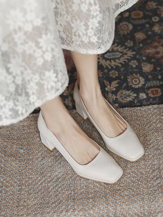 Sepatu Pump, Fashion Shoes Heels, Heels Classy, High Heels Shoes, Aesthetic Shoes, Elegant Shoes, Trendy Shoes