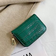 Main Material: PUGender: UnisexOrigin: CN(Origin)Pattern Type: SolidItem Width: 2cminchModel Number: CQBB305Item Length: 7.5cmClosure Type: zipperStyle: vintageShape: BoxItem Weight: 70kgUse: Credit CardMaterial Composition: puItem Width: 7.5cmItem Length: 11cmMaterial Composition: leatheritem name: card holdermaterial: pu leathercolor: 4 colorsdropshipping: yespackage: 1 pckeyword 1: card holderkeyword 2: business card holderkeyword 3: credit card holderkeyword 4: id card holderkeyword 5: tarje Badge Maker, Backpack Clothes, Leather Credit Card Holder, Jelly Bag, Coffee Fashion, Branded Wallets, Business Card Case, Purse Brands, Rfid Wallet