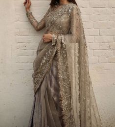 Saree Styles Wedding Pakistani, Pakistani Lengha Dress, Walima Saree Pakistani, Saree For Walima, Pakistani Sari Designs, Aesthetic Desi Fits, Asian Clothes Pakistan, Desi Dresses Aesthetic, Pakistani Saree Designs