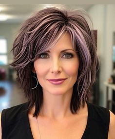 Hair Colors For Women In Their 40s Ideas, Fall Highlights For Brown Hair Short, Layered Bob Hairstyles With Bangs, Gorgeous Hairstyles, Edgy Short Hair