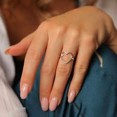 Sterling Silver Heart Ring - Adjustable Ring - Dainty Sterling Silver Ring - Love Ring - Gift For He Open Heart Ring, Minimalist Earrings Gold, Moon And Star Ring, Silver Heart Ring, Ring Heart, Promise Rings For Her, Pretty Rings, Ring Dainty, Open Heart