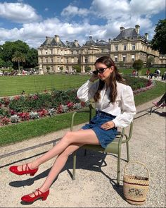 Outfits With Mary Janes, Red Heels Outfit, Shoes Outfit Ideas, Mary Jane Outfit, Mary Janes Outfit, Red Shoes Outfit, Workout Girls, Mary Jane Shoes Outfit, Flat Shoes Outfit