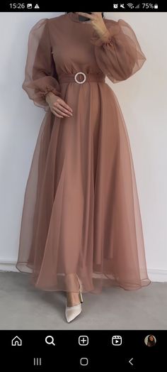 Latest Long Gown Design, Elegant Frocks, Daytime Glam, Tulle Long Dress, Long Fall Dresses, Outfits Indian