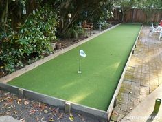 Hybrid Putting & Bocce Ball Court Green Backyard, Golf Diy, Garden Games, Backyard Paradise, Backyard Games, Backyard Retreat