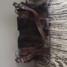 Apostrophe Faux Fur Bag. Excellent Condition. Faux Fur Purse, Fur Purse, Faux Fur Bag, Fur Bag, Vegan Leather, Faux Fur, Bag Lady, Purse, Fast Delivery