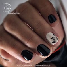 Black Gel Nails With Accent Nail, Black Dip Nails With Design, Shellac Natural Nails, Black Manicure Short, Black Gel Nails, Pretty Nail Colors, Shellac Nails