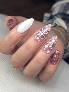 Nail Art Noel, Fancy Nail Art, Cute Christmas Nails, Short Acrylic Nails Designs, Xmas Nails, Gel Nail Designs, Fancy Nails, Types Of Nails