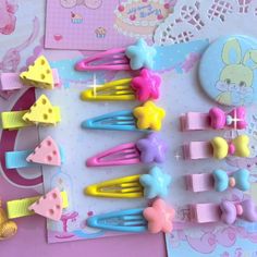 This price is for a hairclip only, others are not included. Lolita Accessories:Hairclip Decora Hair, Pinkie Pie Cosplay, Decora Accessories, Harajuku Decora, Hat Aesthetic, Kawaii Accessories, Sweet Lolita, Kawaii Clothes, Gyaru