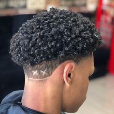 Afro Hair Fade, Temp Fade Haircut, Cornrow Braids Men, Taper Fade Short Hair, Fade Haircut Designs, Coiling Natural Hair, Fade Haircut Curly Hair, Braids With Fade, Taper Fade Curly Hair