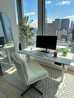 Neutral Home office decor setup Apartment Desk, Home Office Setup Ideas, Apartment Living Room Design, Dream Apartment Decor, Setup Ideas, New York Apartment, Apartment Decor Inspiration, Nyc Apartment, Dream Apartment