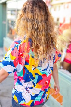 This stunning navy, yellow and fuchsia tropical floral print top designed with banded short sleeves and a casual V neck will add charm to any outfit. Banded Sleeves + V Neck + Tropical Floral Print Stretch 95% POLYESTER 5% SPANDEX Designed in California Imported Runs Loose Weight: .4 Lbs; Plus .5 Lbs Bust (side seam to side seam): S 23" M 24" L 25" 1X 27" 2X 28" 3X 29" Length (shoulder to hem): S 27" M 27.5" L 28" 1X 30" 2X 30.5" 3X 31" Regular Model Measurements: 5' 7", Size Small, Bust 34", Wa Denim Short Dresses, Tropical Floral Print, Skirt Jumpsuit, V Neck Top, Winter Tops, Floral Print Tops, Denim Leggings, Tropical Floral, Fall Shopping