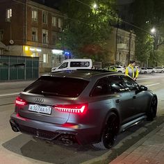 AUDI RS6 Audi And Bmw, Photo Tiktok, Neat Casual Outfits, Cars Aesthetic, Successful Entrepreneur, Audi Rs6, Exotic Sports Cars, Marble And Gold, So Relatable