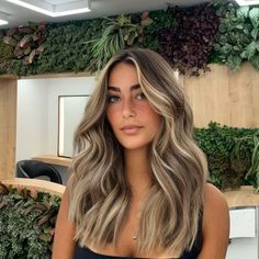 Balayage On Dark Hair, Summer Blonde Hair, Brown Hair Inspo, Bronde Hair, Hair Blond, Brunette Hair With Highlights, Balayage Hair Dark, Balayage Blonde