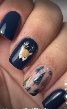 Skunk Nail Art, Nails With Deer Design, Thanksgiving To Christmas Transition Nails, Antler Nails Design, Simplistic Nail Ideas, Fall Deer Nails, Cottagecore Nail Designs, Fall Animal Nails, Pine Tree Nail Art