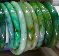 Imperial Jade, Bijoux Art Deco, Dope Jewelry Accessories, Jade Bangle, Dope Jewelry, Skateboard Art, Jewelry Lookbook, Jade Bracelet, Jade Jewelry