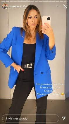 Cobalt Blazer Outfits For Women, Electric Blue Blazer Outfits For Women, Blue Blazer Winter Outfit, Blue Leather Blazer Outfit, Electric Blue Blazer Outfit, Outfit Blazer Blu, Outfit Blazer Bleu, Bright Blue Blazer Outfit